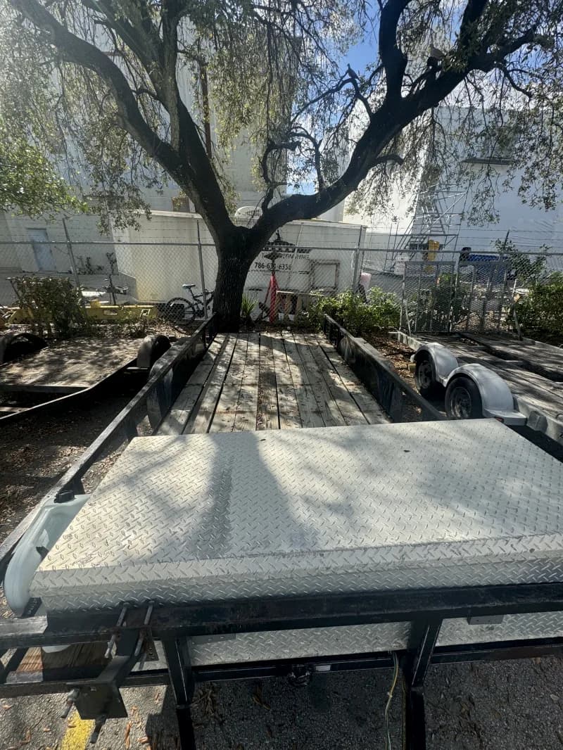 16x8 utility trailer 5000lbs Max with ramps — photo 4 of 4
