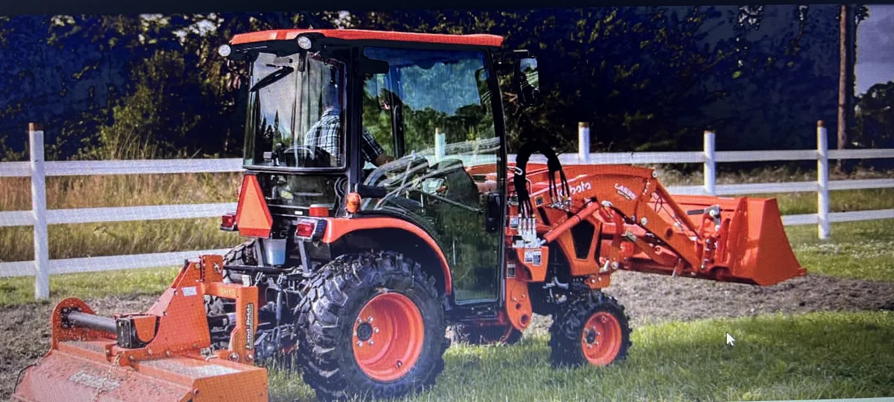 Kubota LX 2601 Heat and AC — photo 3 of 3
