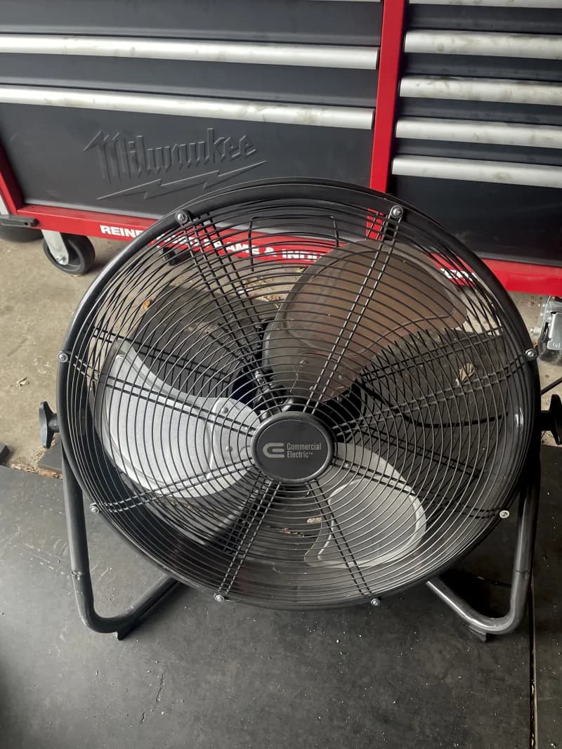 Outdoor fan — photo 2 of 3