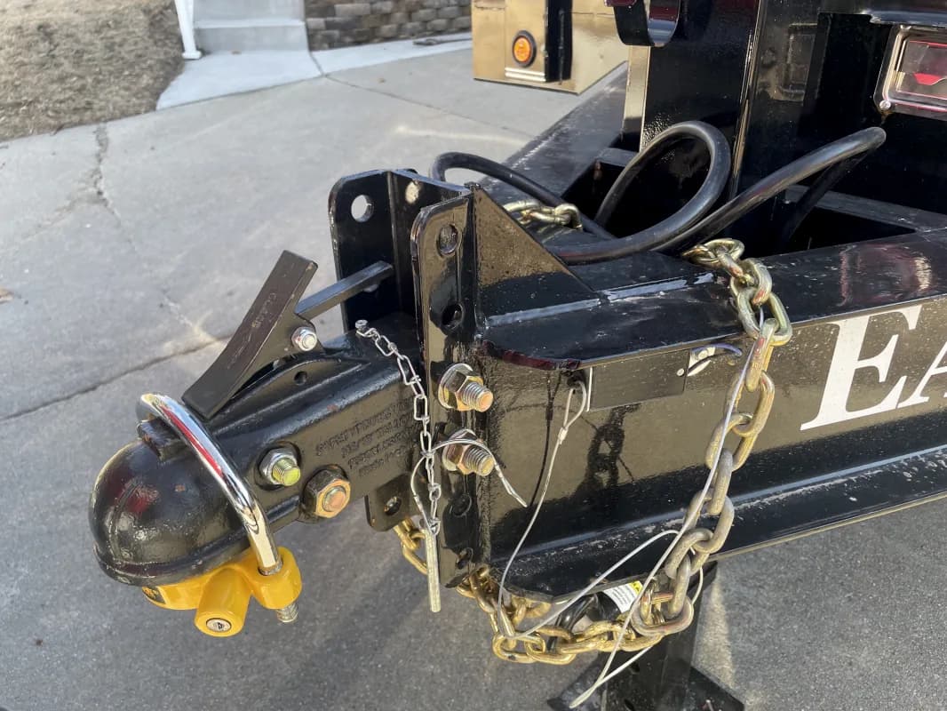 16 ft Dump Trailer (bumper hitch) — photo 4 of 5