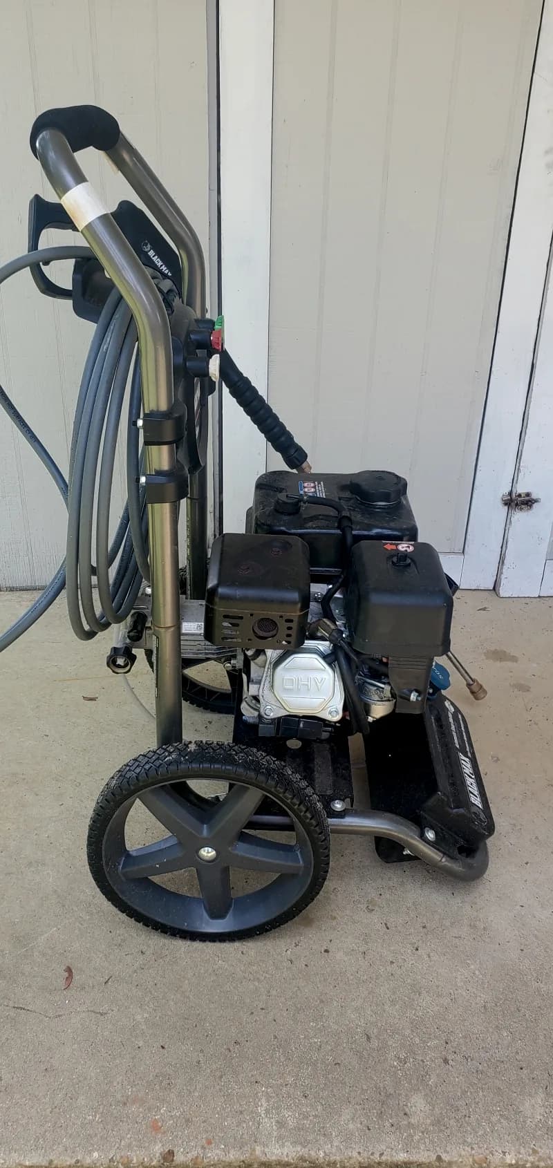 3100 psi Blackmax pressure washer — photo 3 of 9