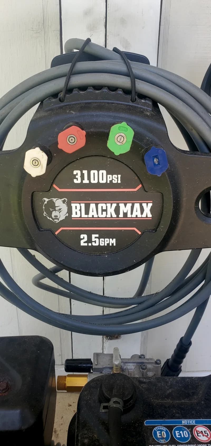3100 psi Blackmax pressure washer — photo 2 of 9