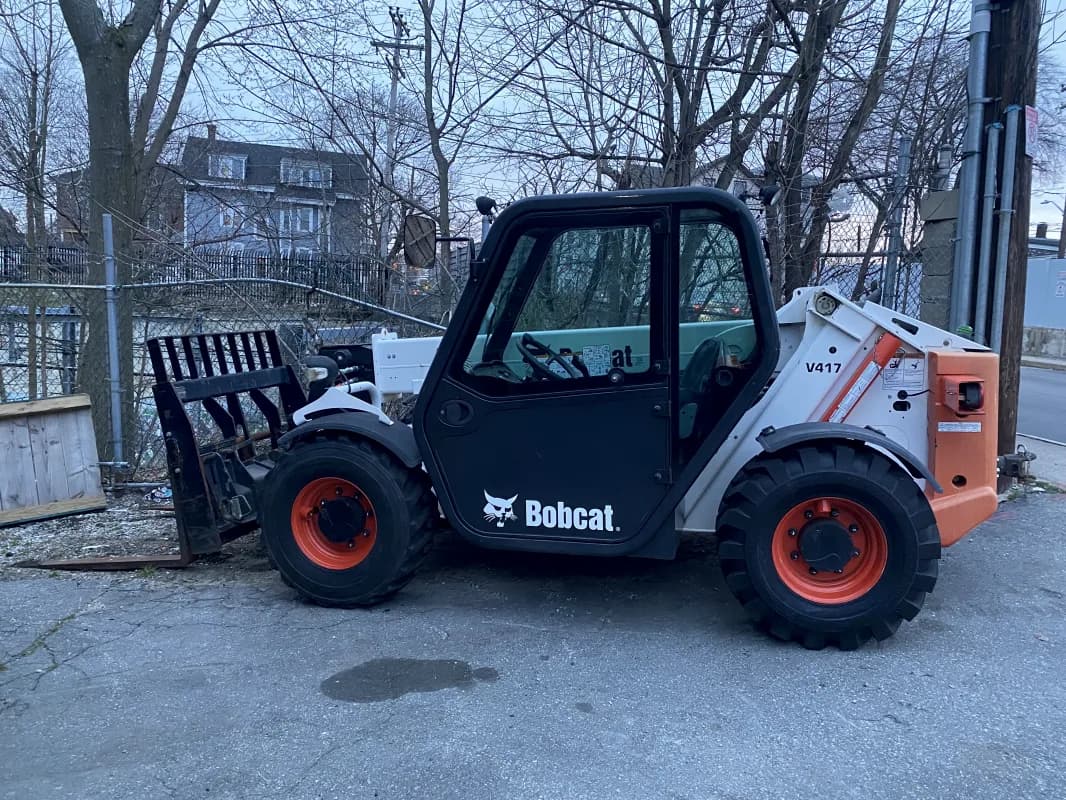 Bob Cat V417 Telehandler Fork Lift — photo 8 of 9