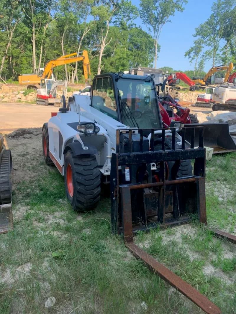 Bob Cat V417 Telehandler Fork Lift — photo 3 of 9