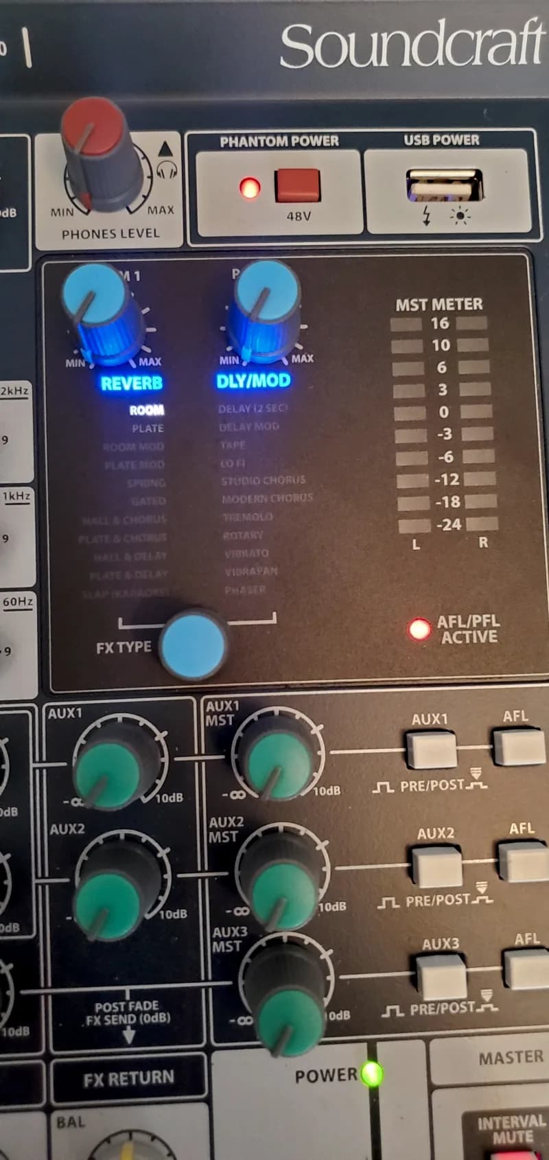 Soundcraft Signature 10 Mixer — photo 4 of 8