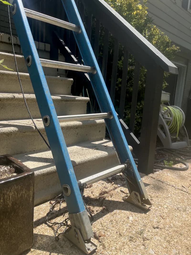 24’ extension ladder — photo 3 of 3
