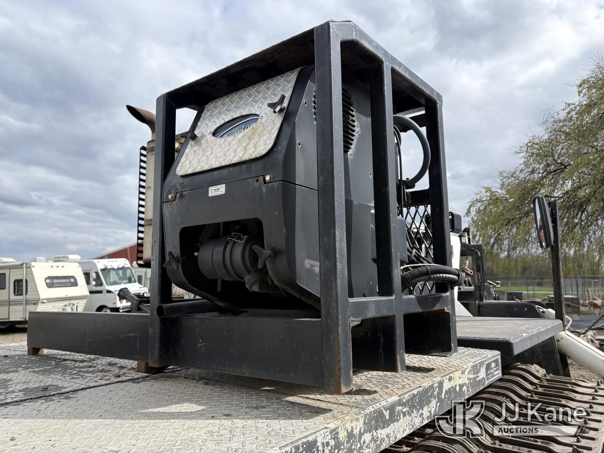 Prinoth GT3000 Crawler Carrier with Altec AH125 Bucket Lift Transmission Line Repair — photo 15 of 23