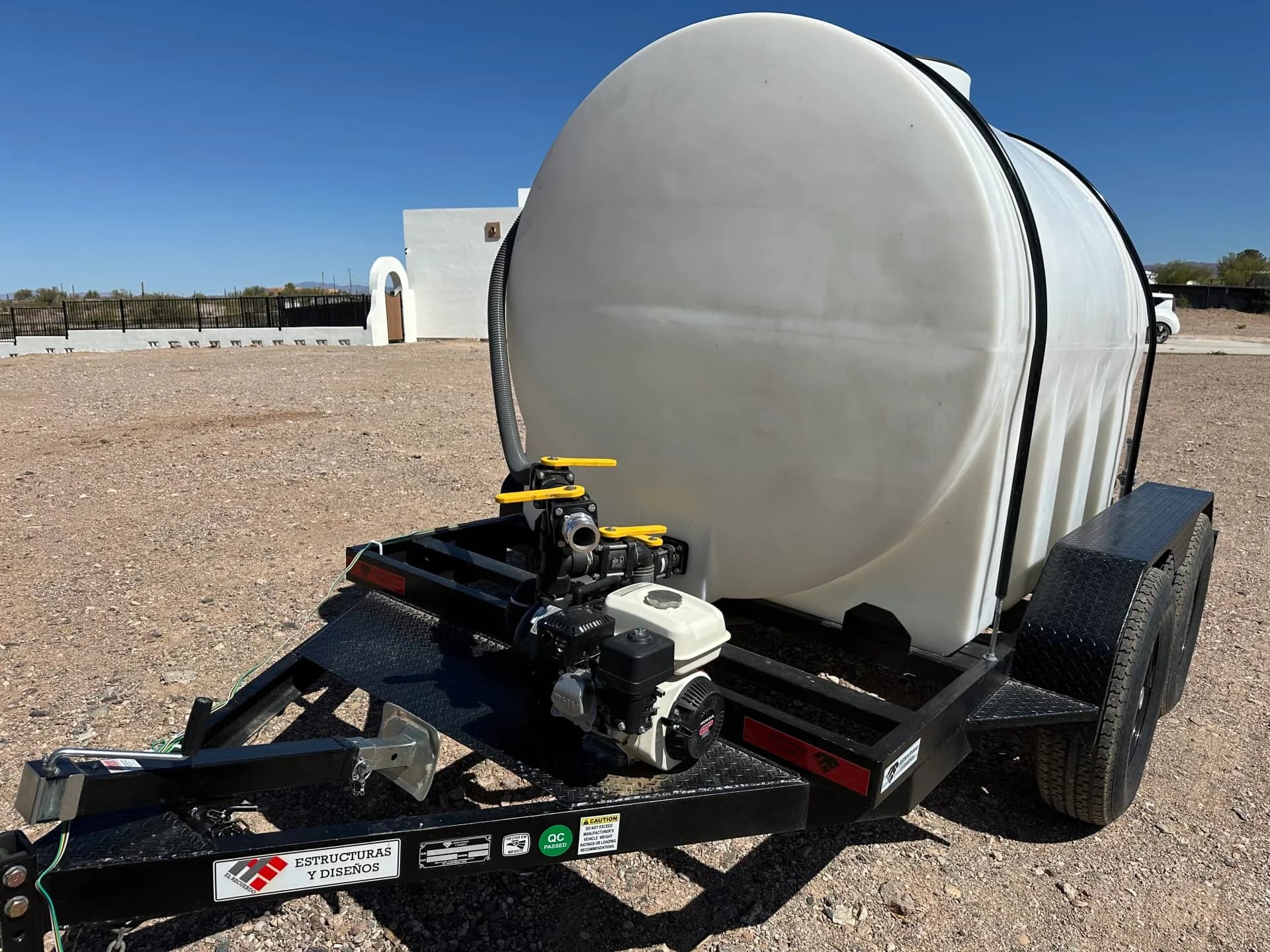 Water Trailer 1,100 Gallons — photo 2 of 3