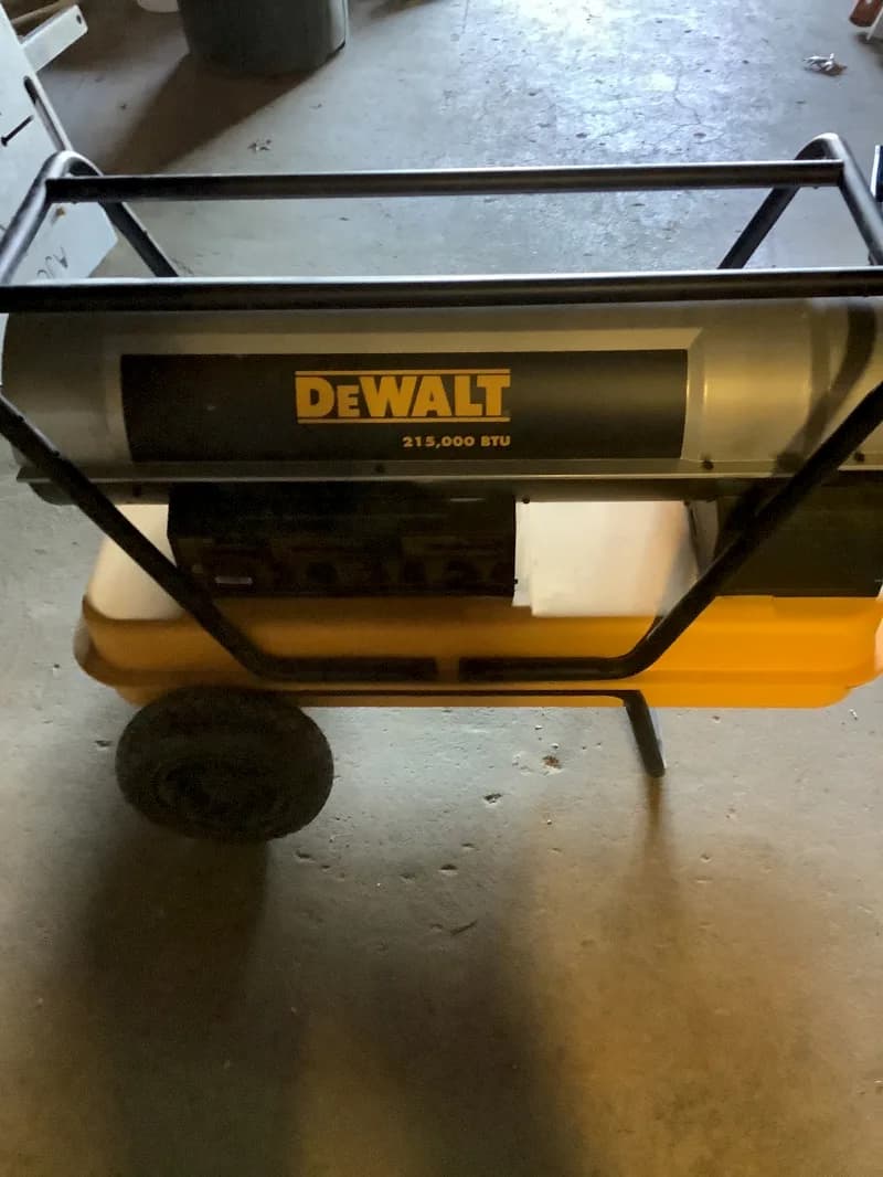 215,000 Dewalt BTU Kerosene heater — photo 3 of 3