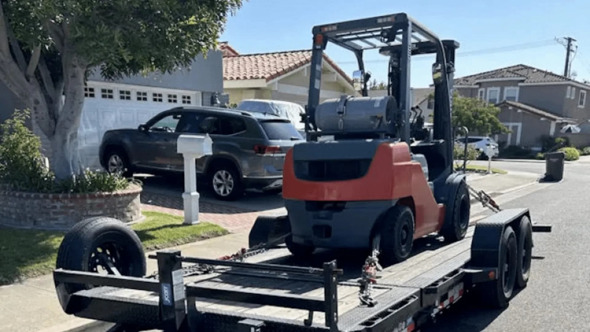 5000 Pound Toyota Forklift — photo 5 of 5