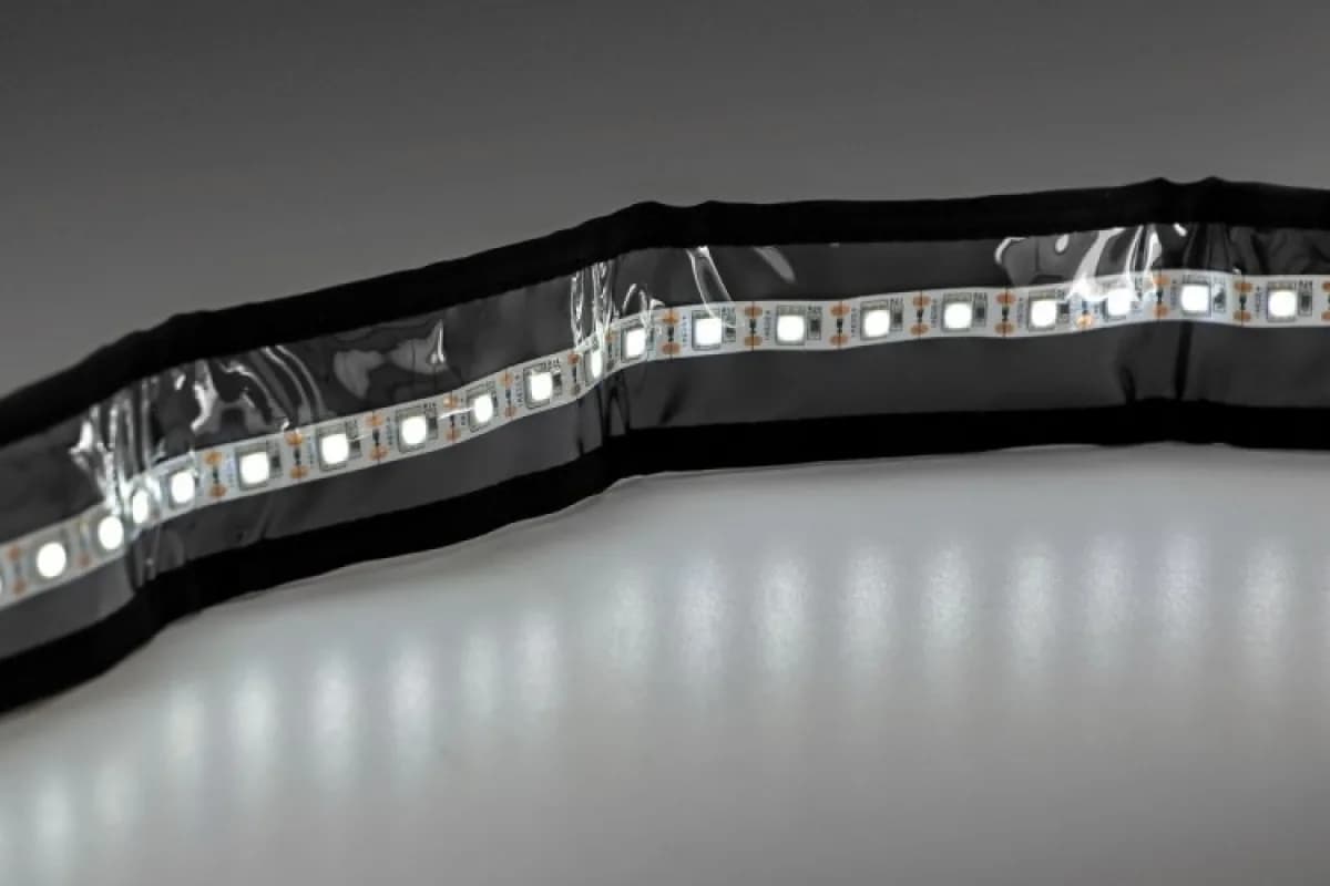 ROOF TOP TENT| RACK MOUNT| 12 VOLT ACCESSORY & LED LIGHT KIT — photo 6 of 8