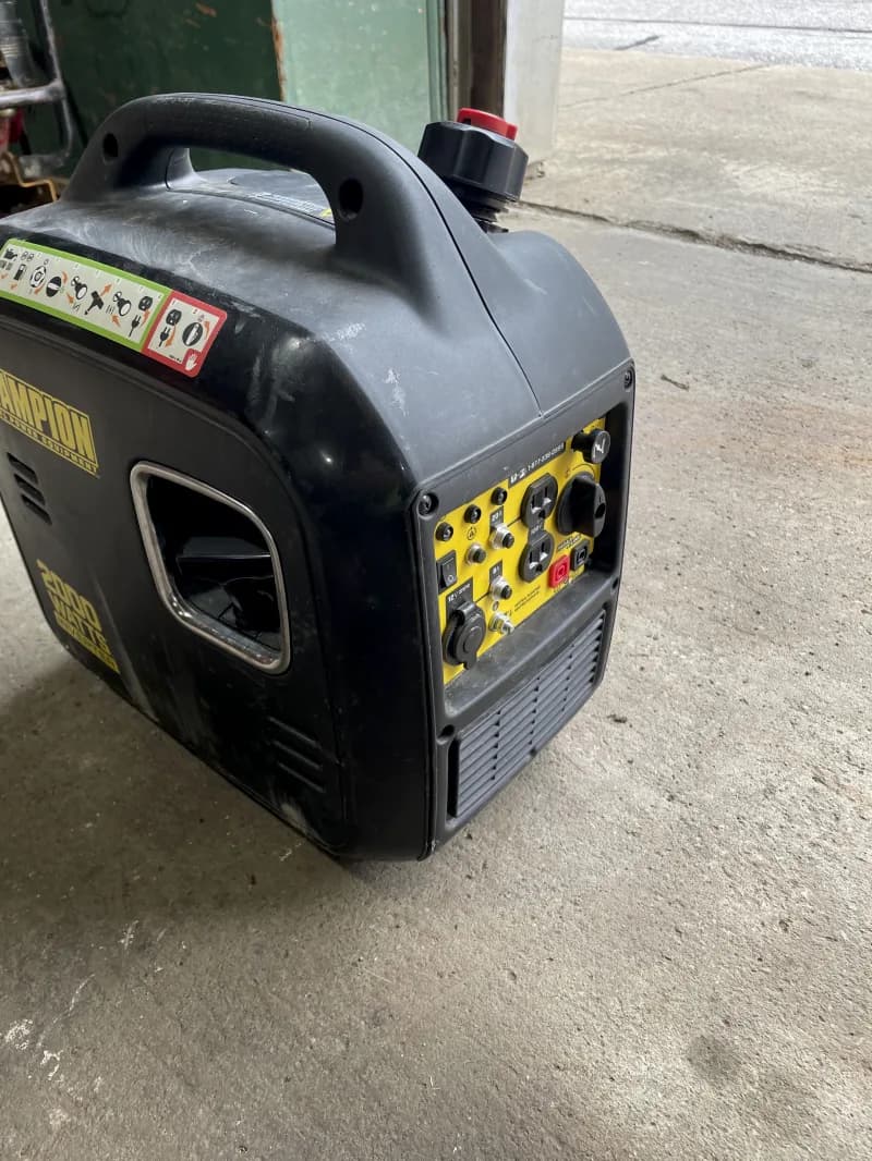champion 2000w inverter generator — photo 2 of 3