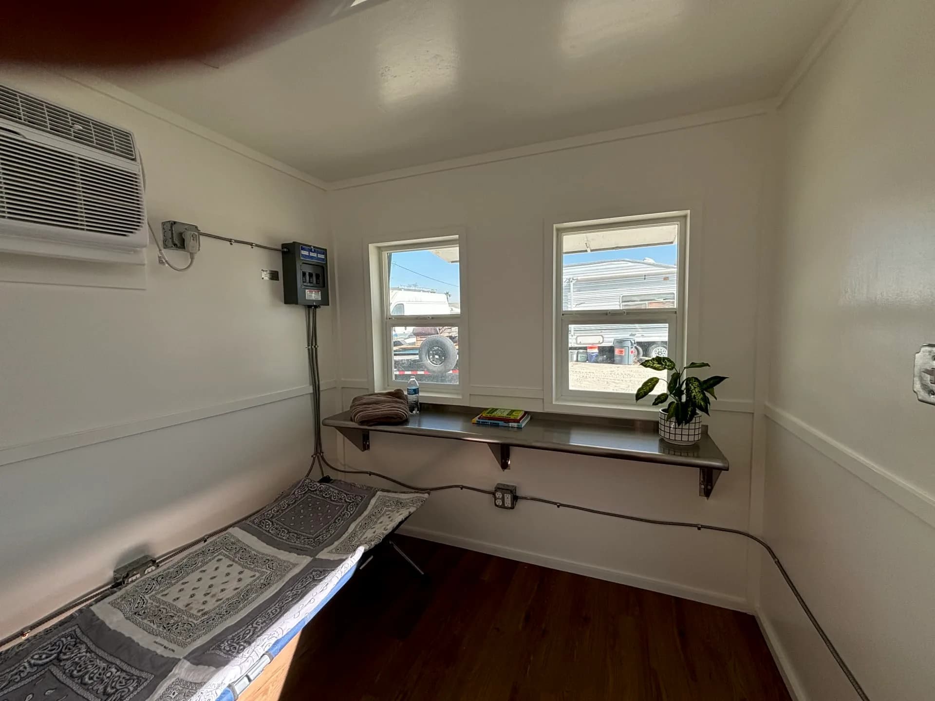 Portable Temporary Shelter, 8' x 8' — photo 4 of 7