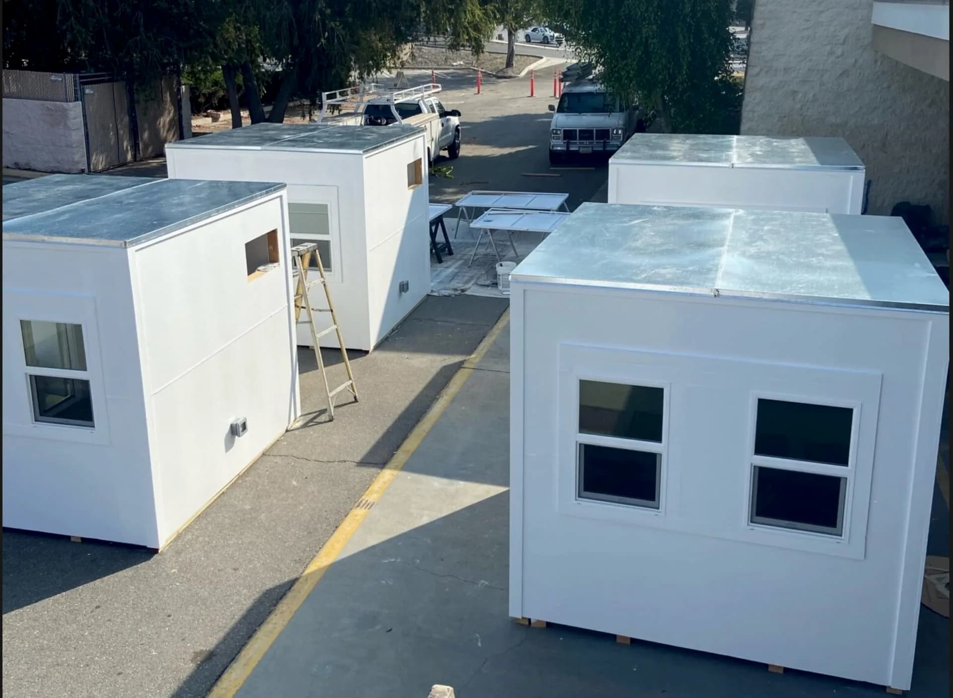 Portable Temporary Shelter, 8' x 8' — photo 2 of 7