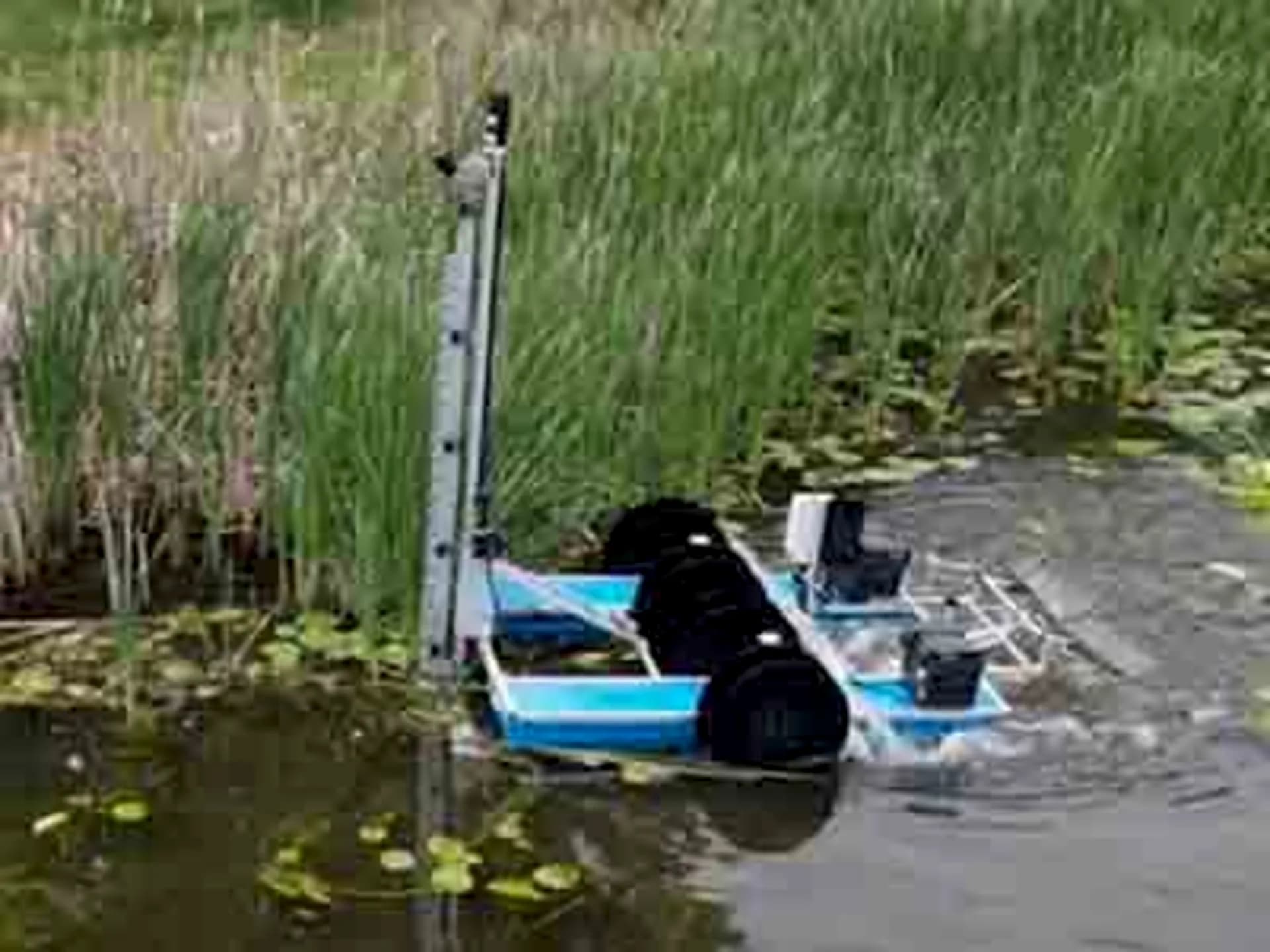 Watershark Remote-Controlled Lake Cleaning Machine — photo 3 of 3