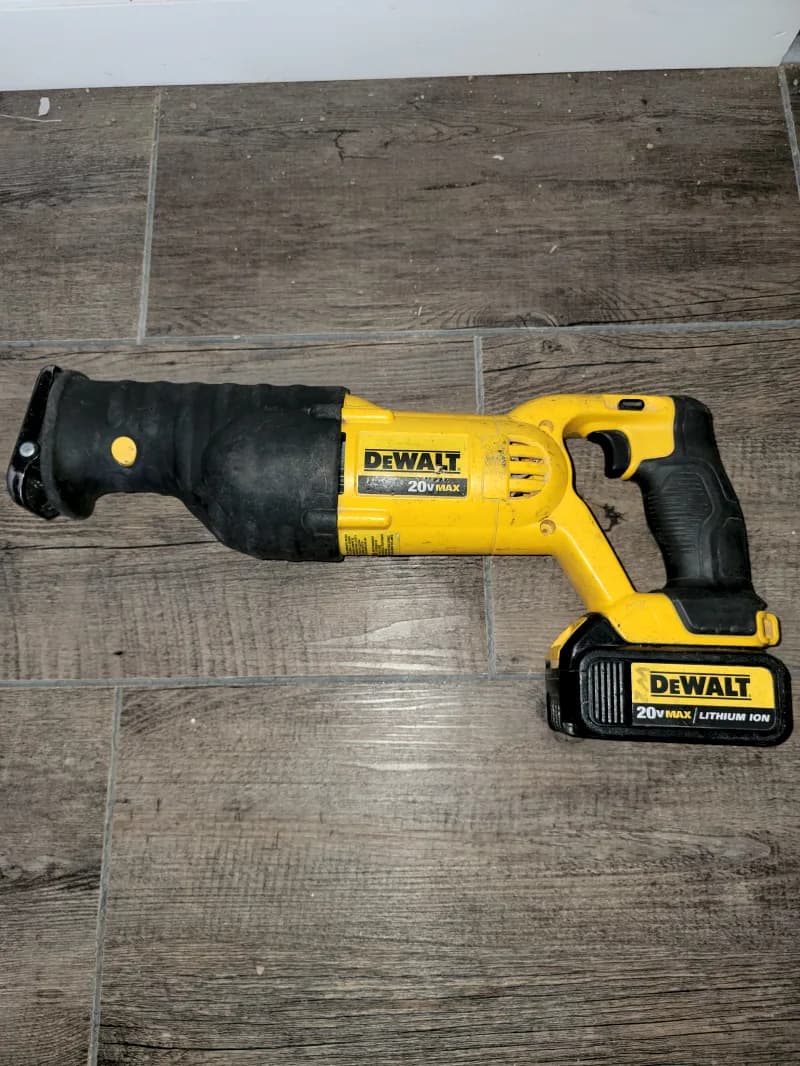 20volt reciprocating saw — photo 2 of 3