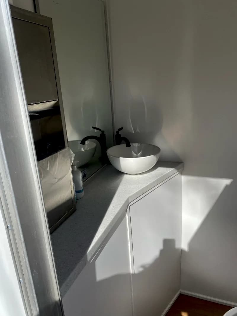 Bathroom Trailer — photo 4 of 4