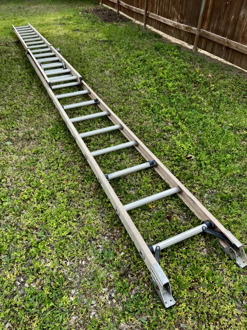 EXTENSION LADDER — photo 3 of 3