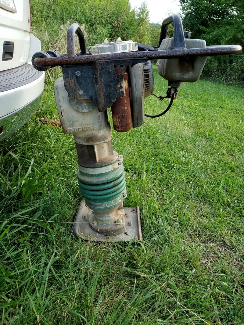 Wacker jumping jack compactor — photo 2 of 2