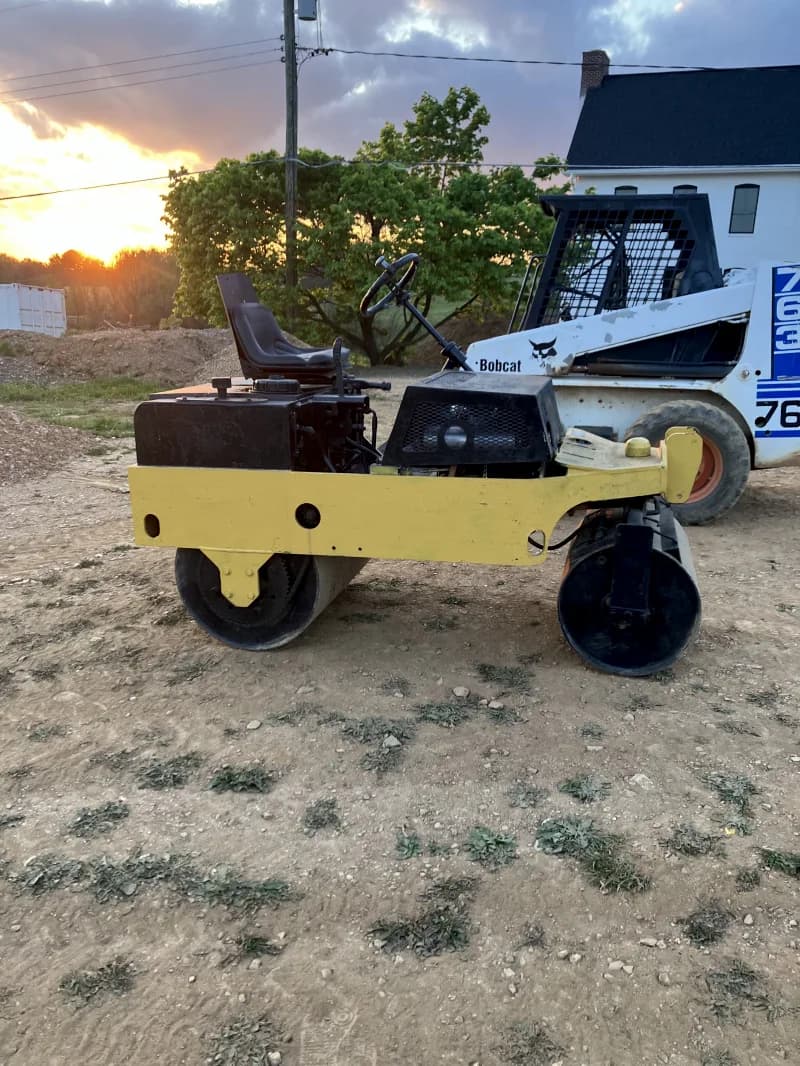 Roller-Vibratory — photo 2 of 3
