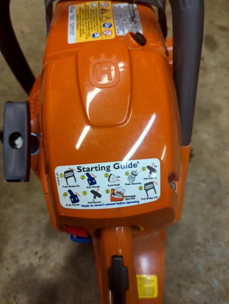 chain saw — photo 3 of 3
