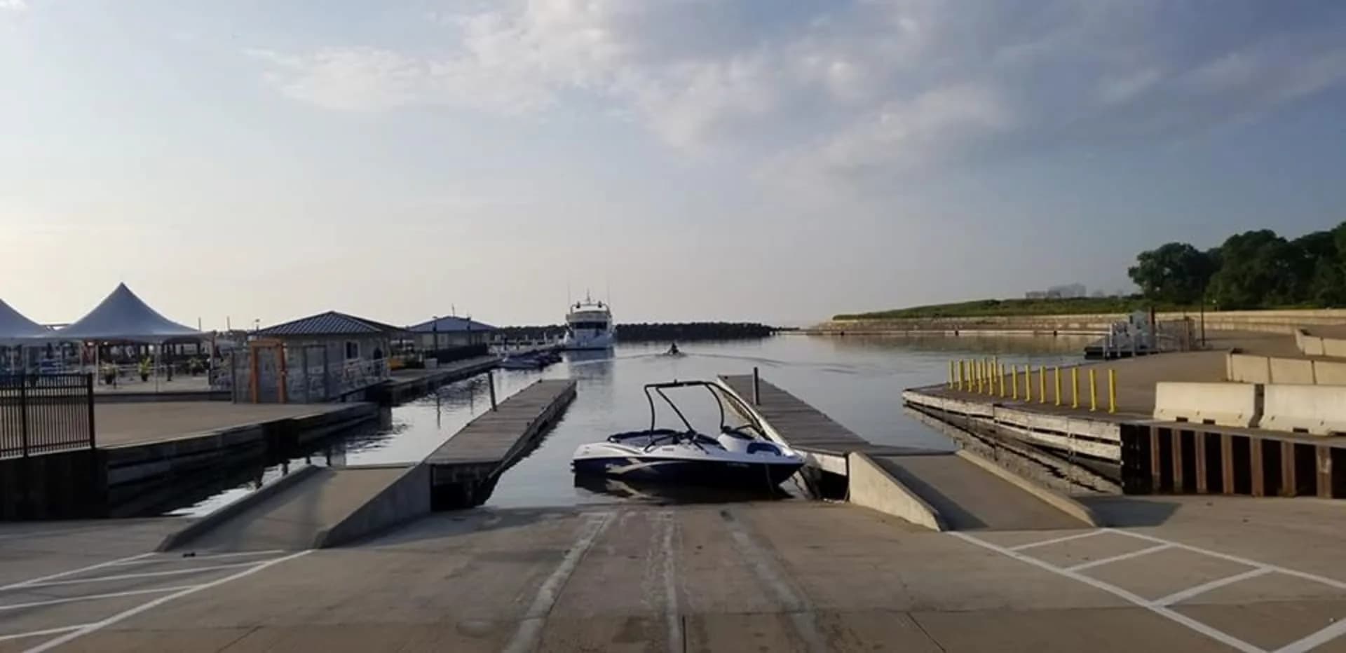 Yamaha Jet Boat — photo 2 of 5