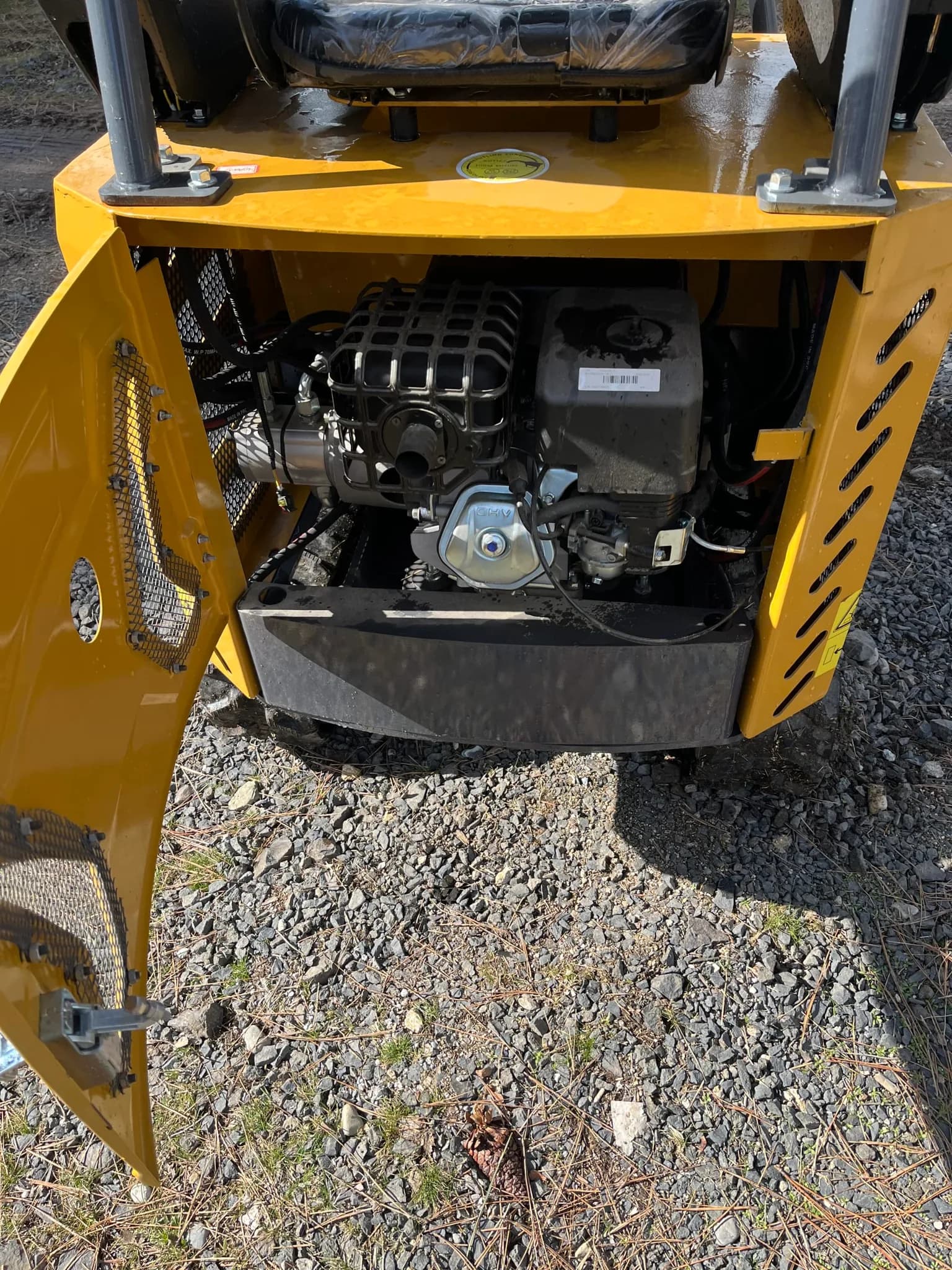 Mini Excavator — photo 2 of 3