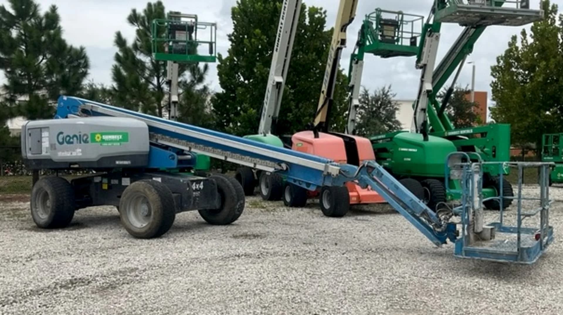 Genie S-65 4WD Diesel Telescopic Boom Lift — photo 4 of 4