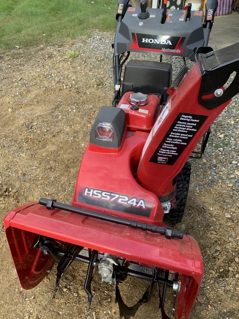 2020 Honda snowblower — photo 2 of 4