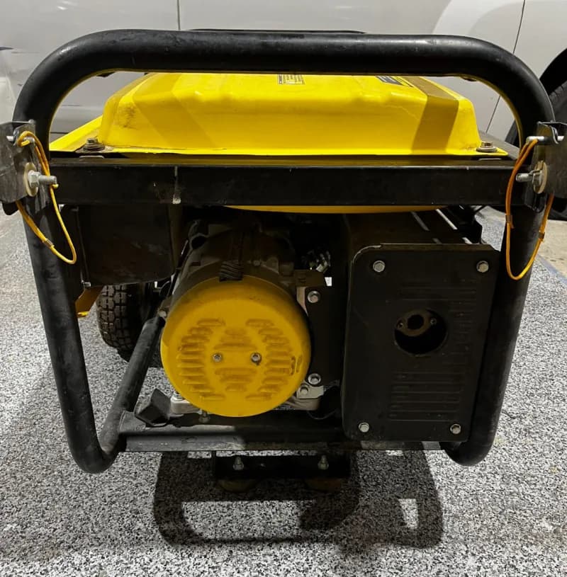 Champion 5500 Watt Portable Gas Powered Generator 5.9 gallon — photo 3 of 6