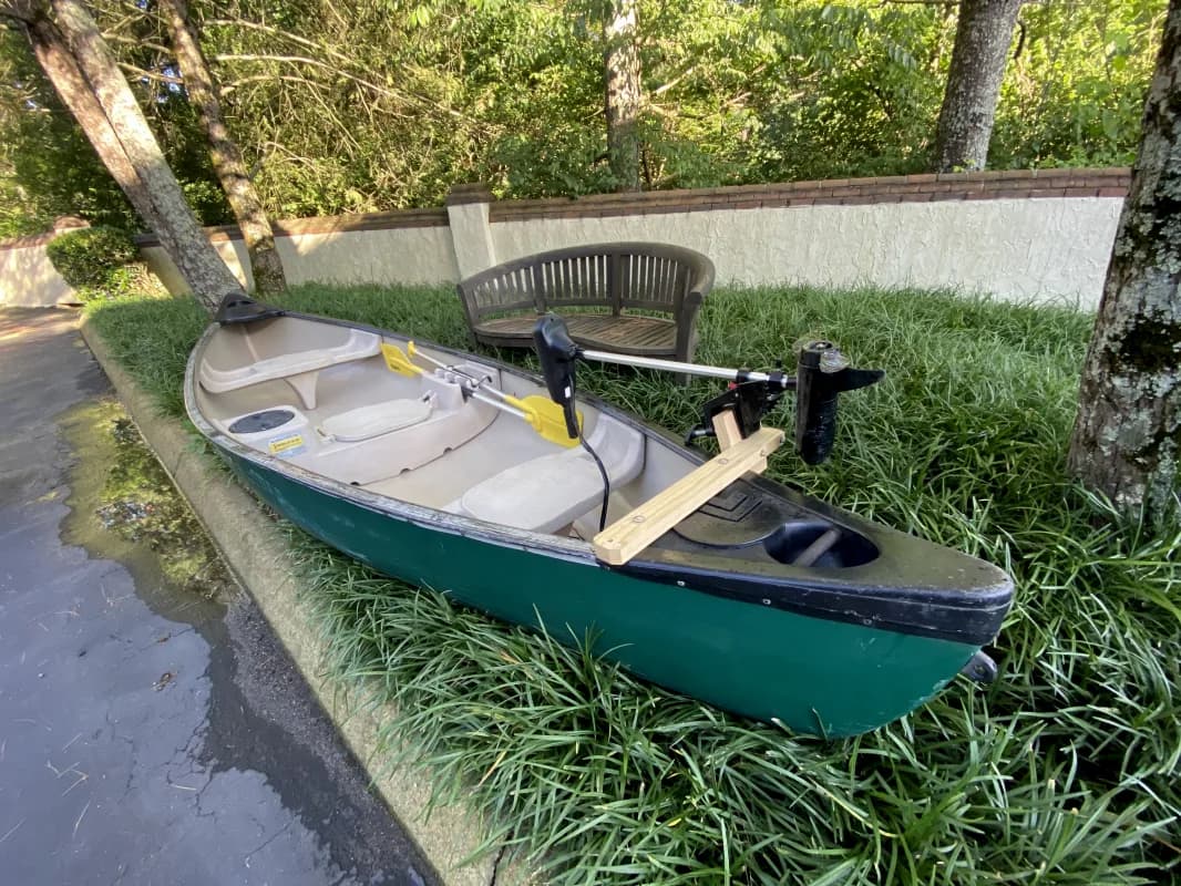 CANOE with trolling motor 14 feet — photo 3 of 5