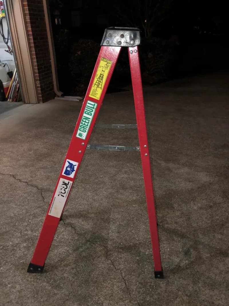 5' Step Ladder — photo 3 of 3