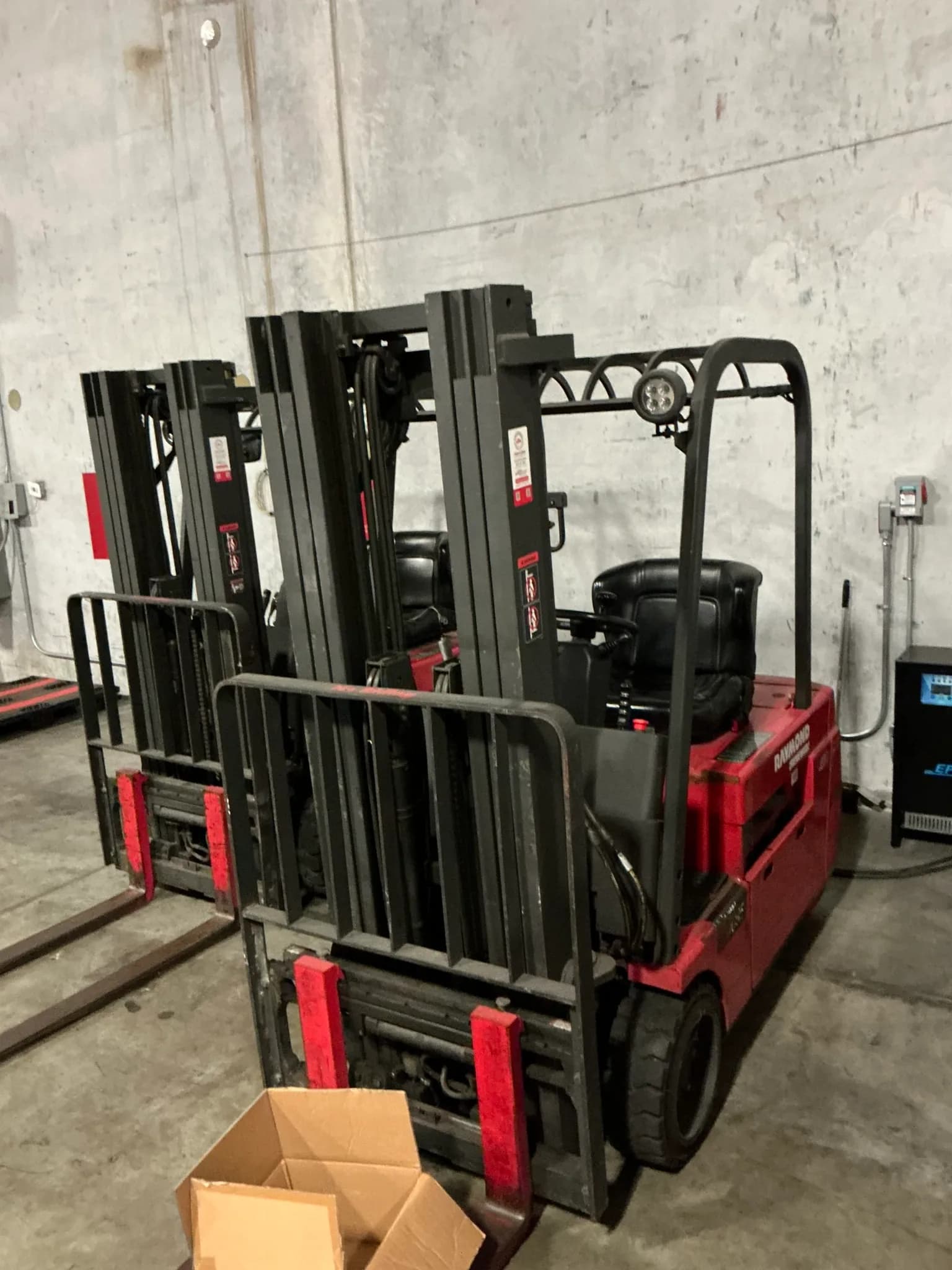 Electric Forklift — photo 3 of 4