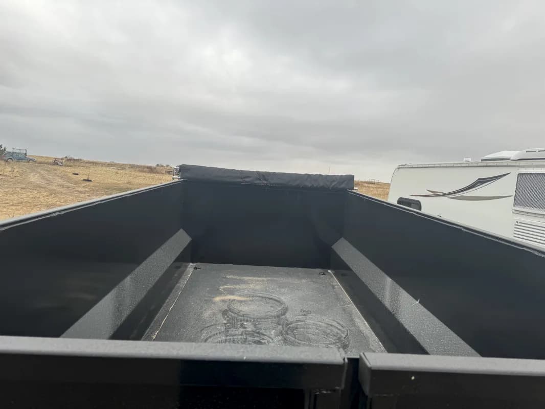 16’ 16K gooseneck dump trailer — photo 2 of 3
