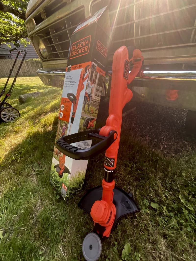 Black & Decker Corded Trimmer / Edger — photo 2 of 3