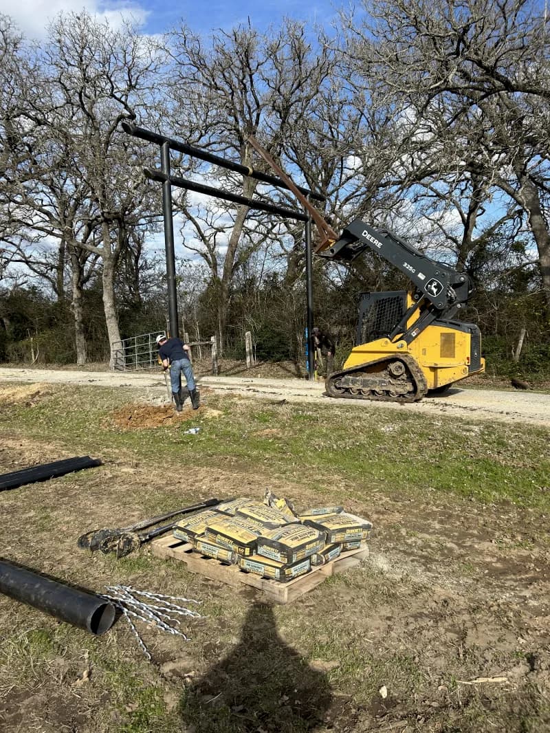 boom lift — photo 2 of 3