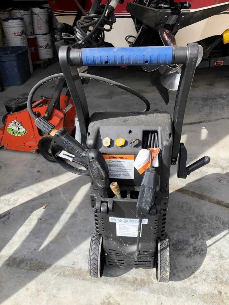1,800 PSI Electric Pressure Washer — photo 2 of 3