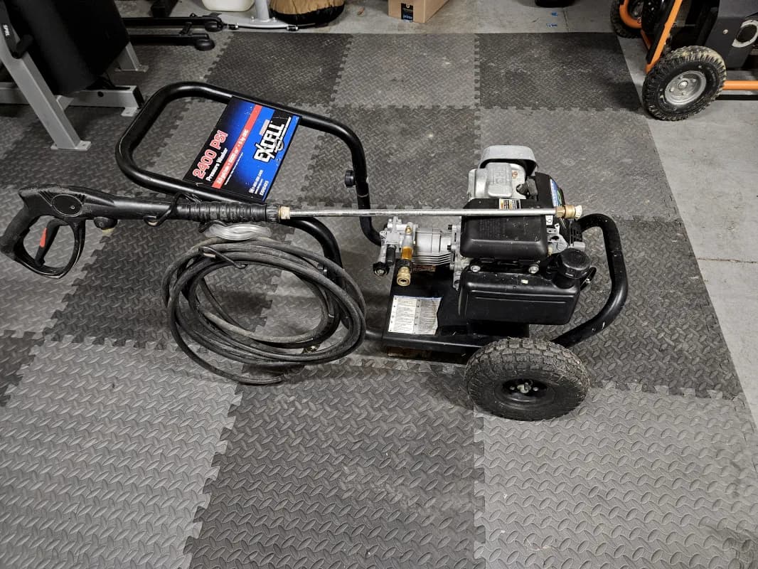 2400 PSI pressure washer — photo 3 of 3