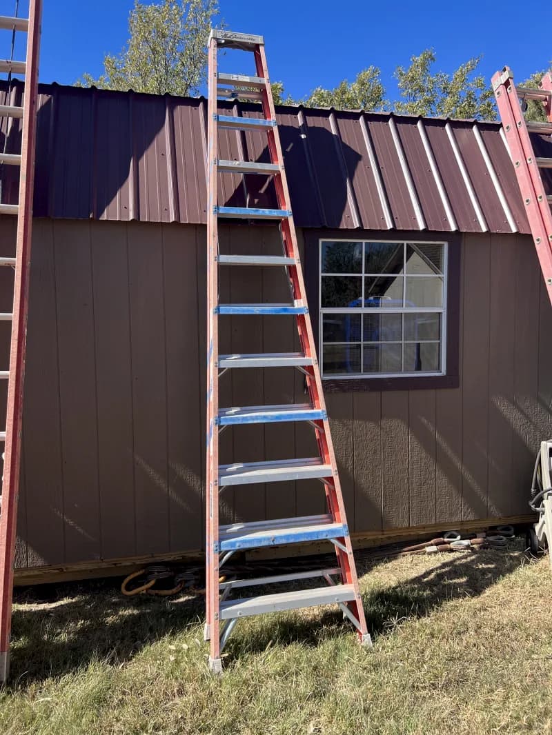 12’ step ladder — photo 2 of 3
