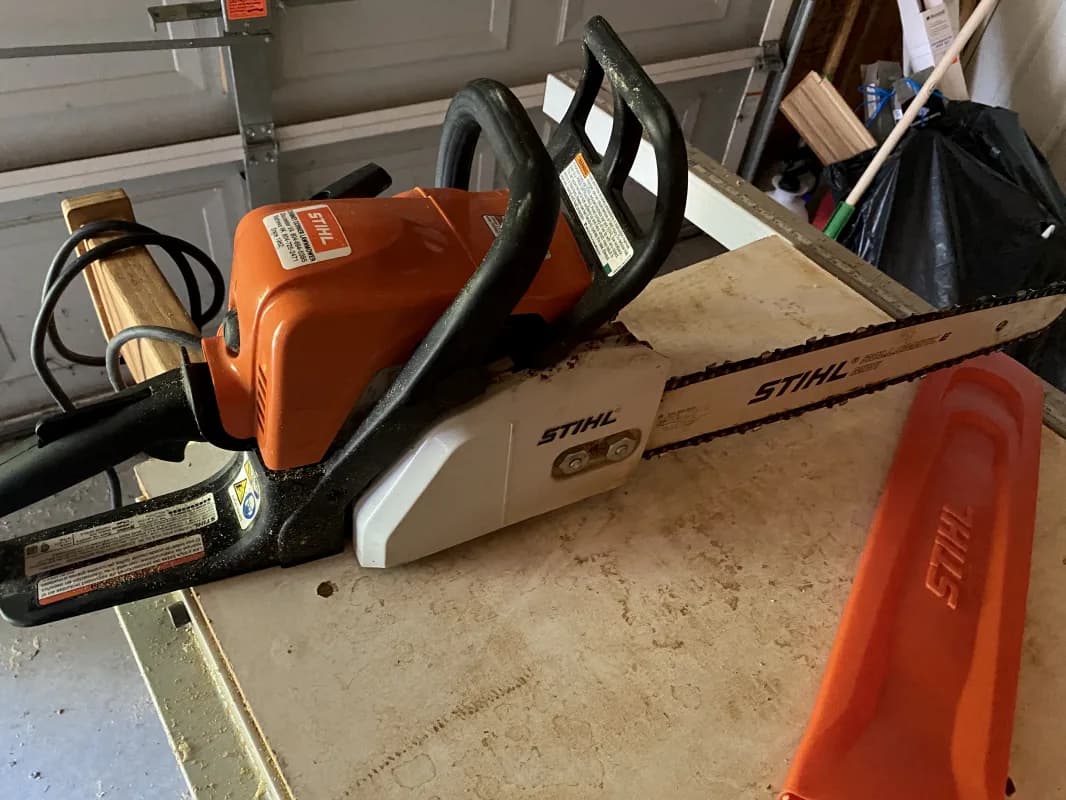 chainsaw — photo 3 of 3