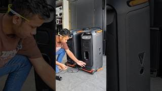 Activate TWS mode on the JBL PartyBox 710 for ultimate stereo sound!