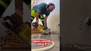 Using the DEWALT 60V MAX FLEXVOLT Lithium-Ion Cordless Brushless 9-inch Cut-Off/Concrete Saw