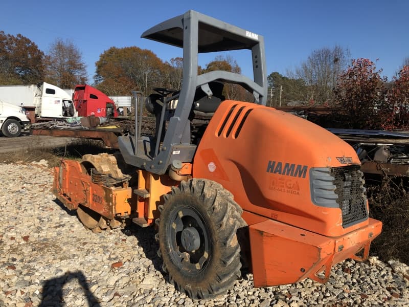 Hamm 3205 Roller Compactor with Padfoot Drum
