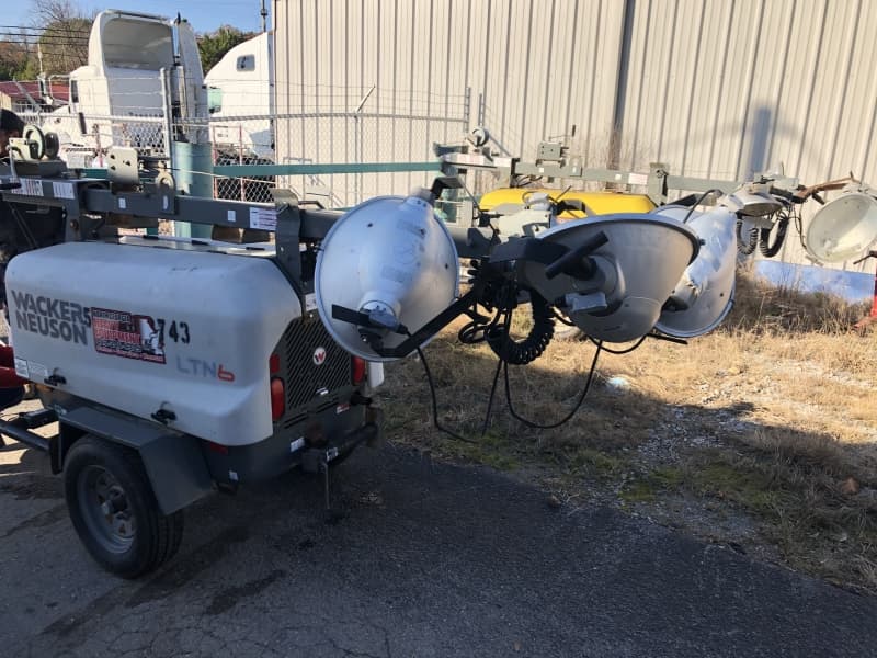 Wacker Neuson 4 bulb towable light tower/Generator