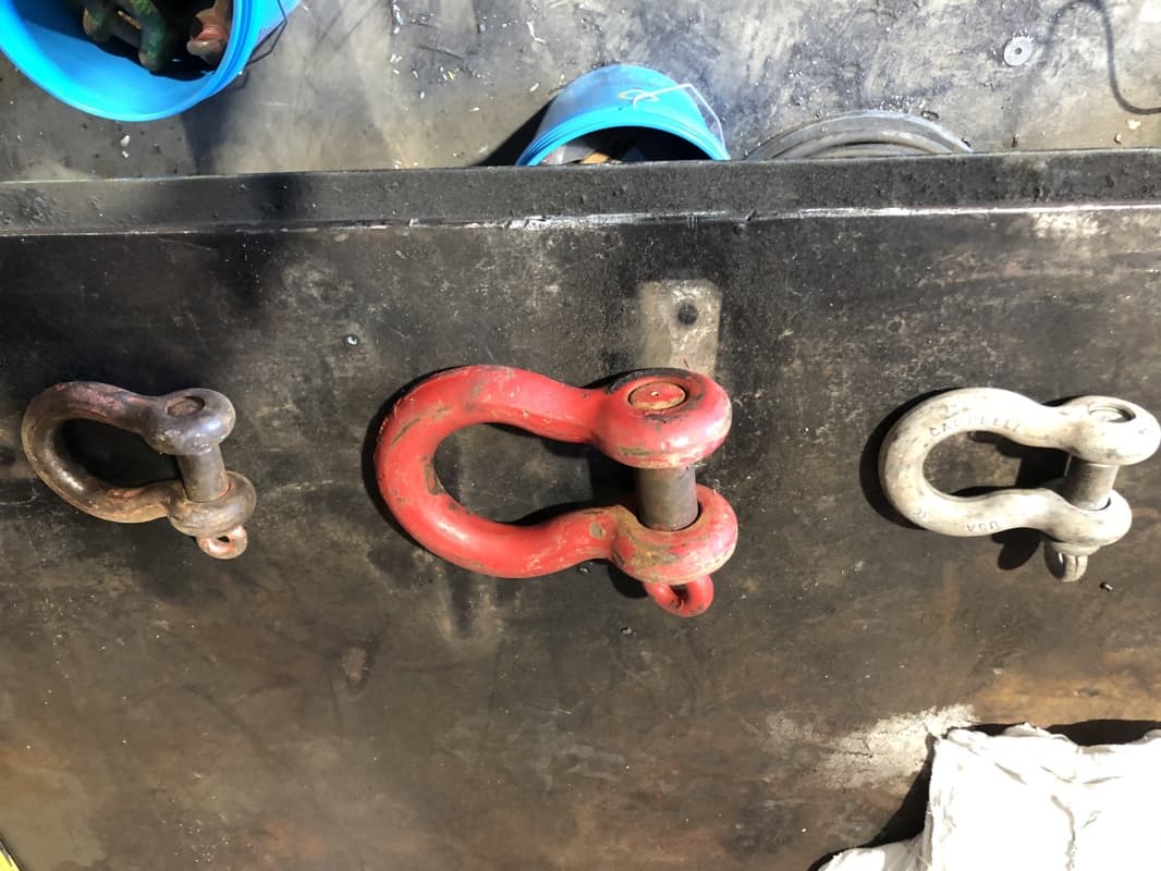Crosby 17 ton shackle