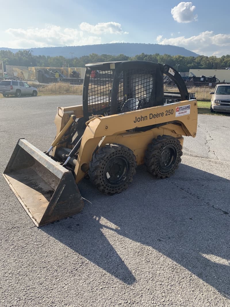 John Deere 250 Skid Steer