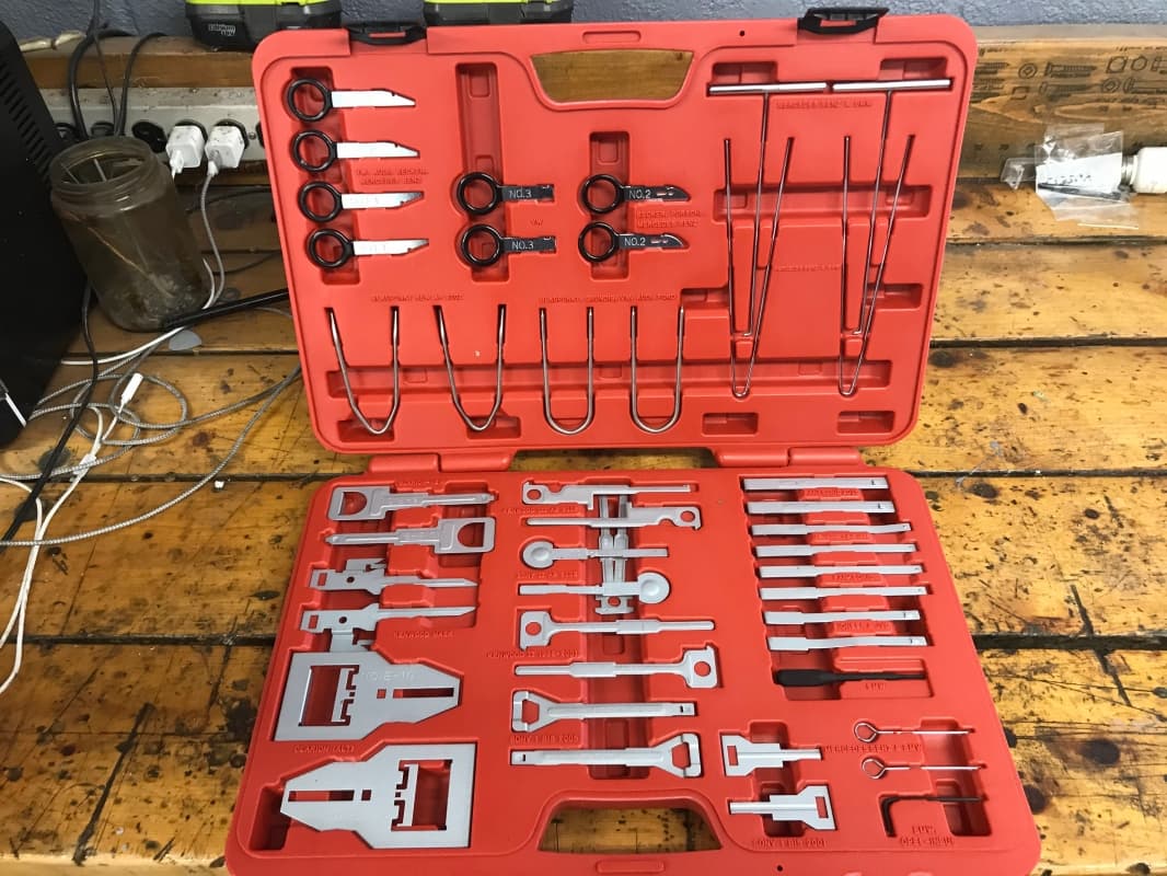 OEM radio removal tools