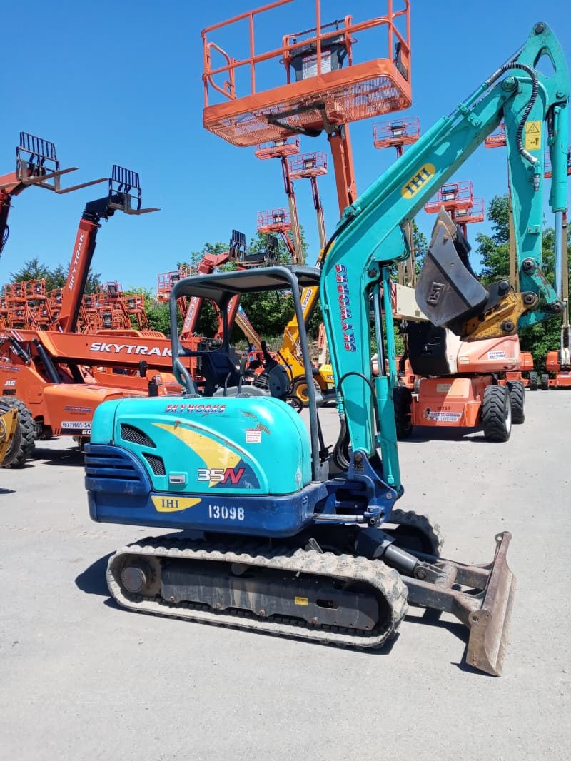 7800lb excavator