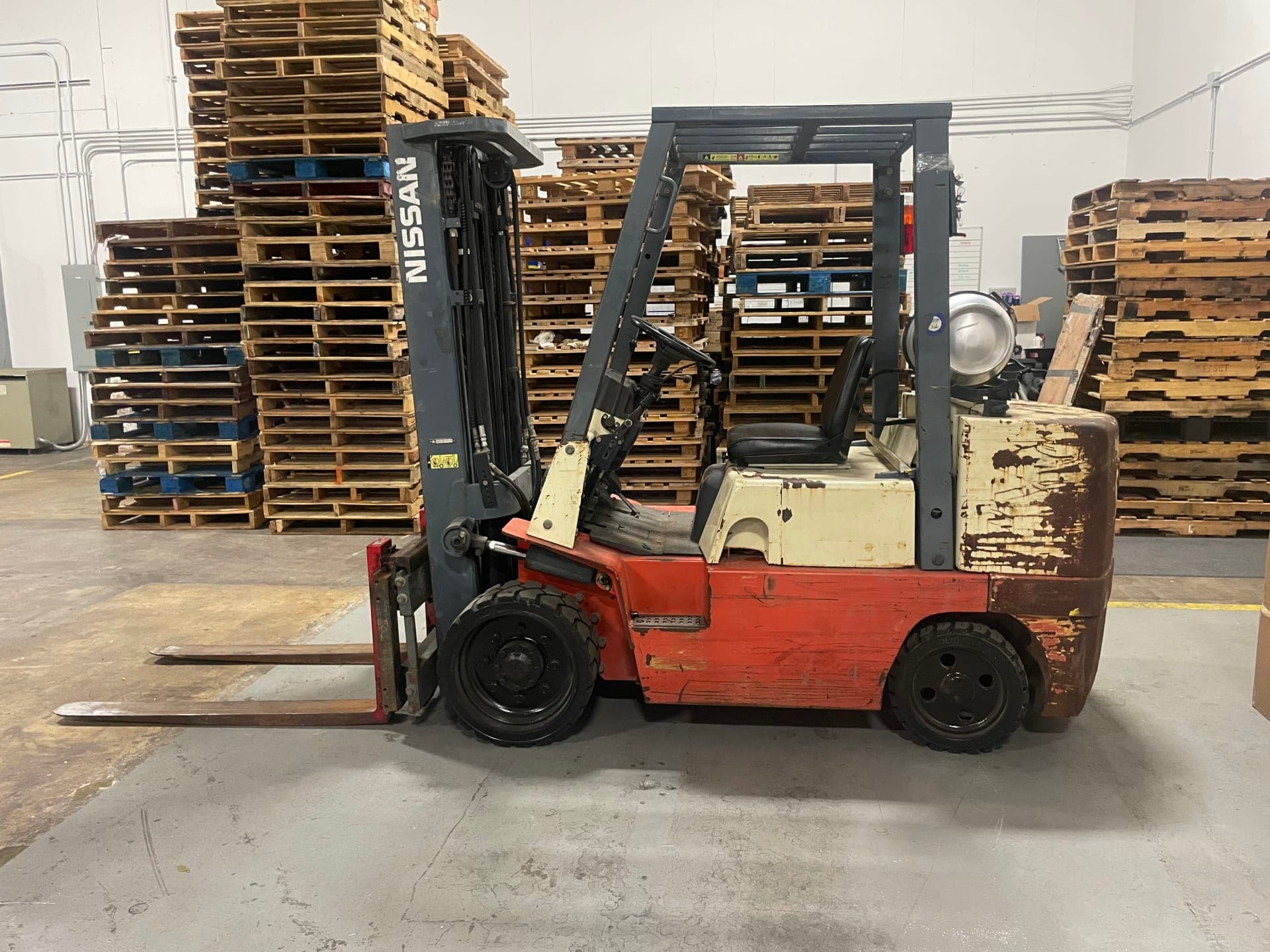 Forklift 