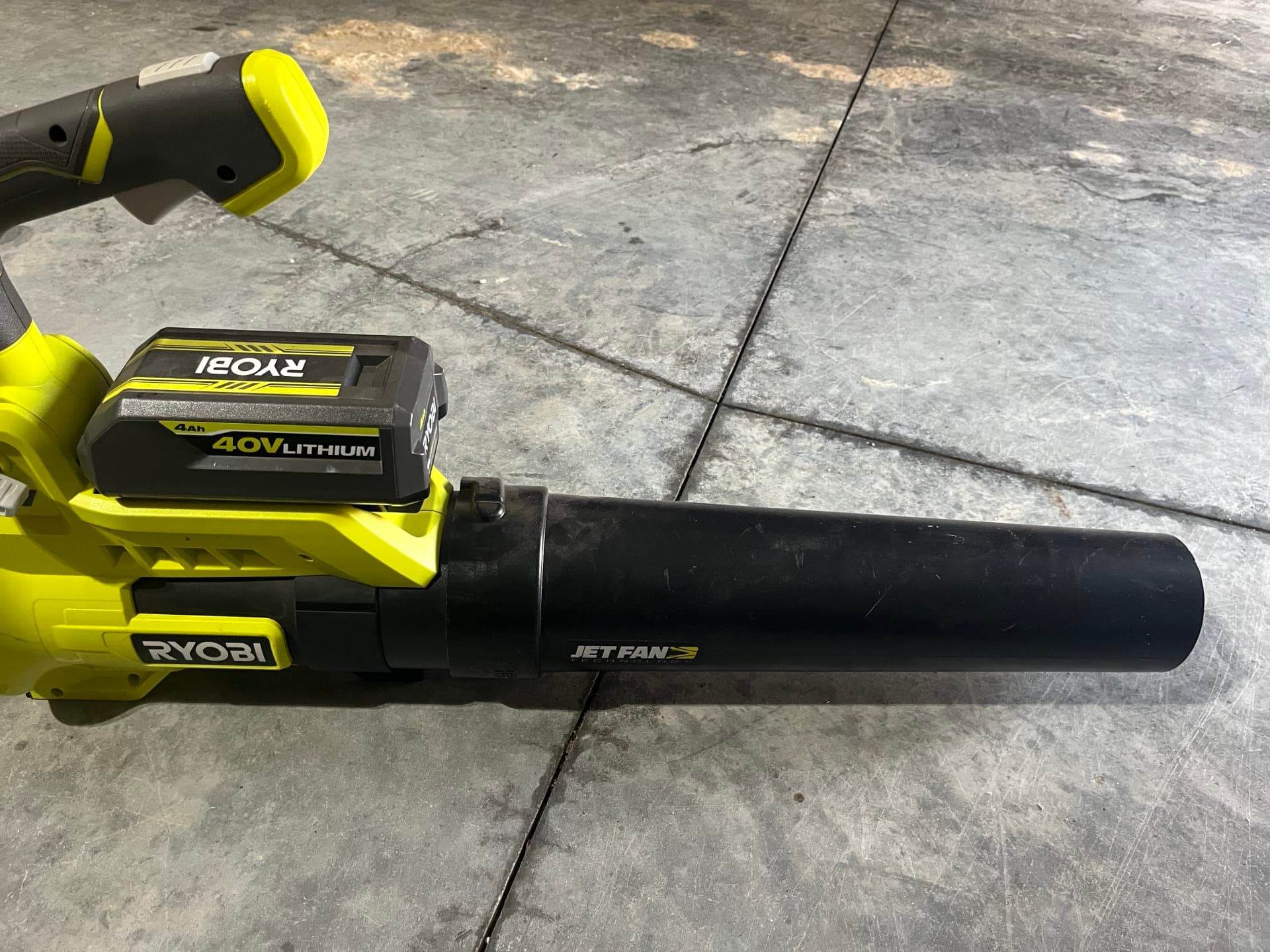RYOBI 40V 110 MPH 525 CFM Cordless Battery Variable-Speed Jet Fan Leaf Blower with 4.0 Ah Battery and Charger